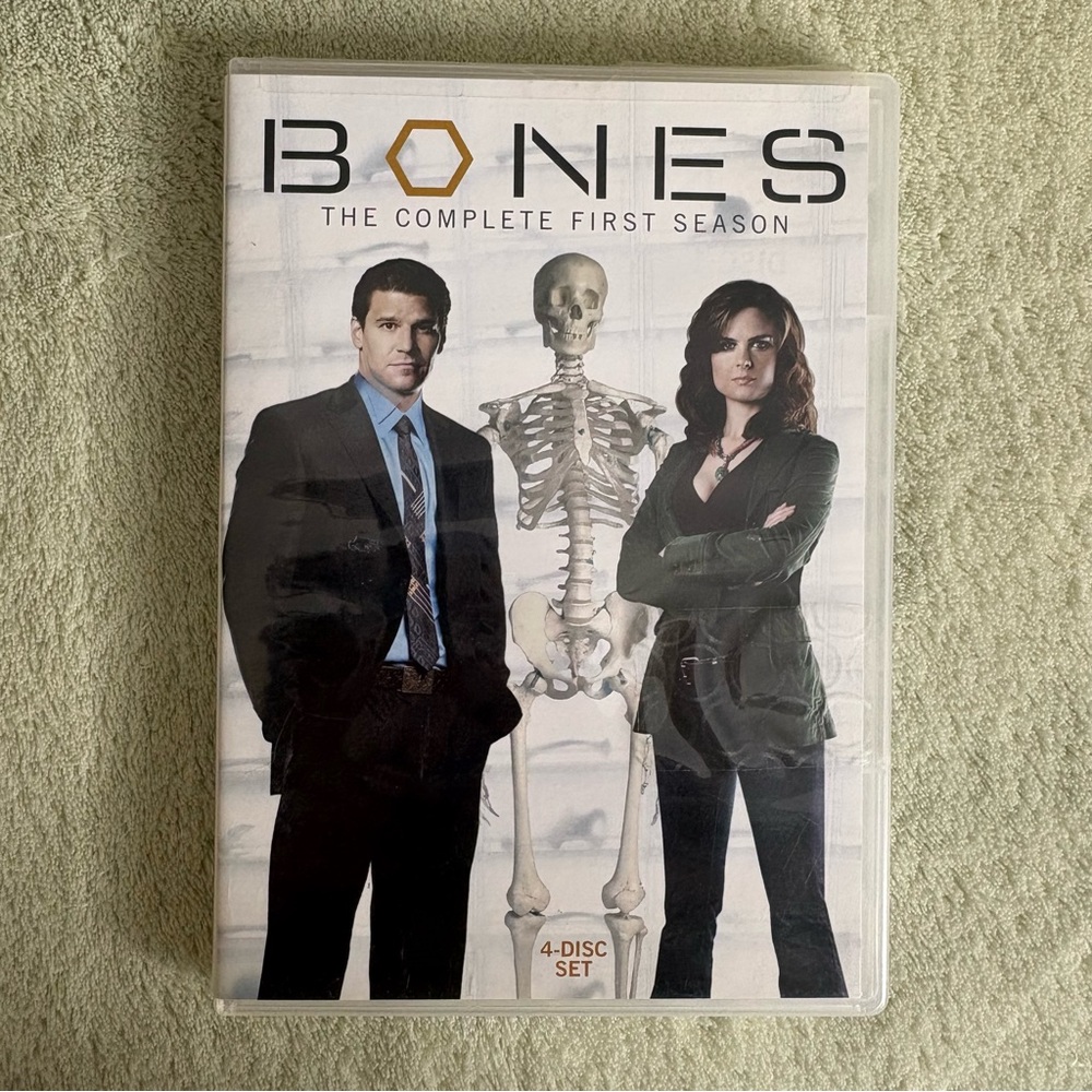 Bones: The Complete First Season DVD